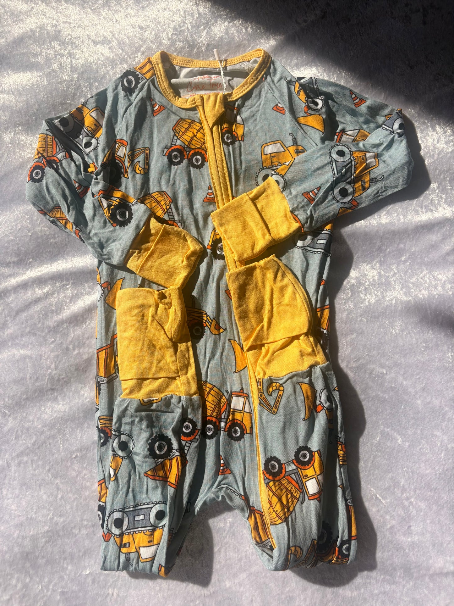 Construction Bamboo Zippy